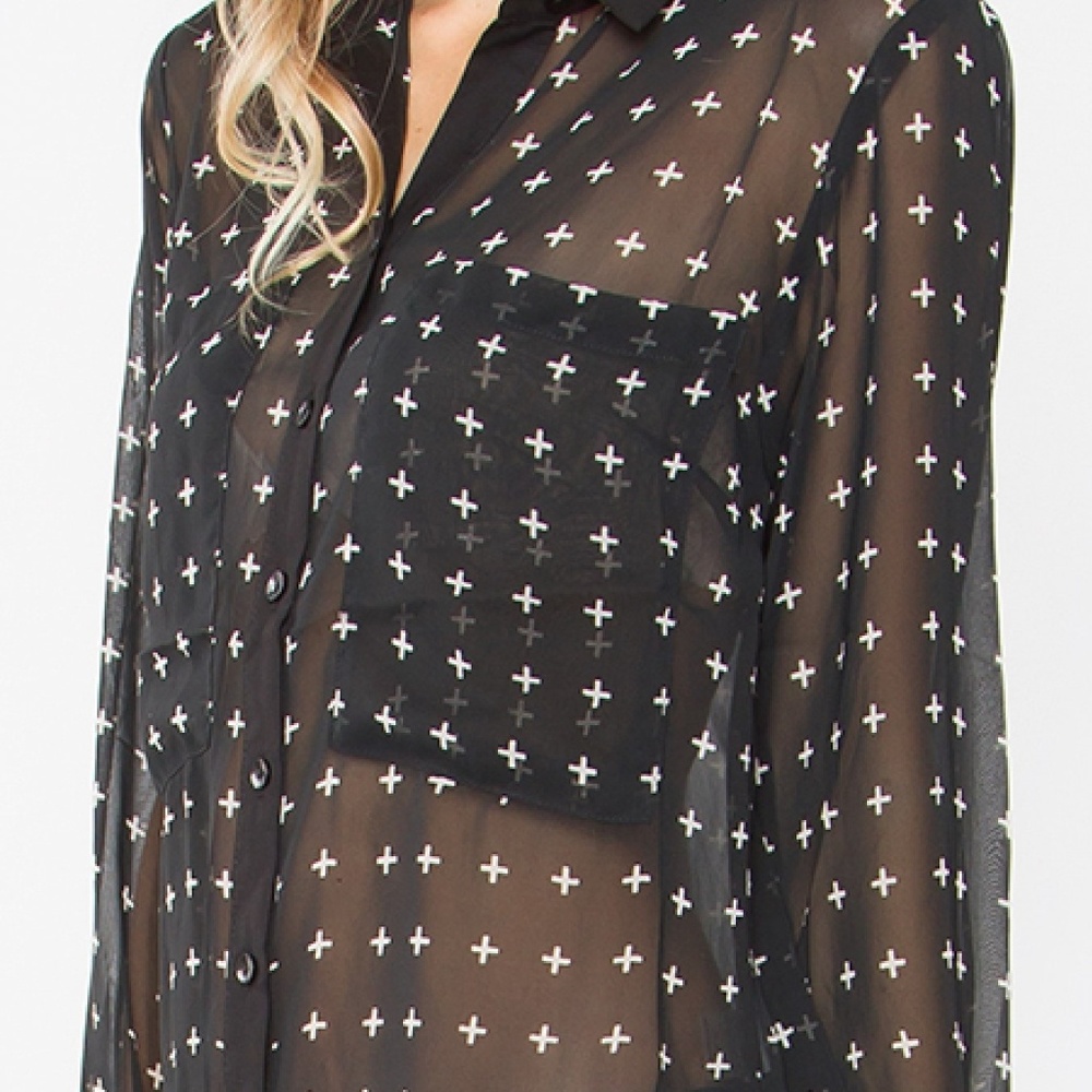 NWT Nordstrom Rack Chiffon Cross Print Top Size S - Picture 1 of 8